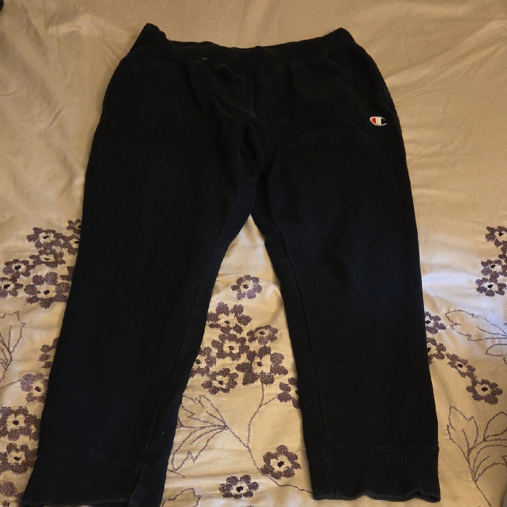 Champion Mens Dark Sweatpants with Logo